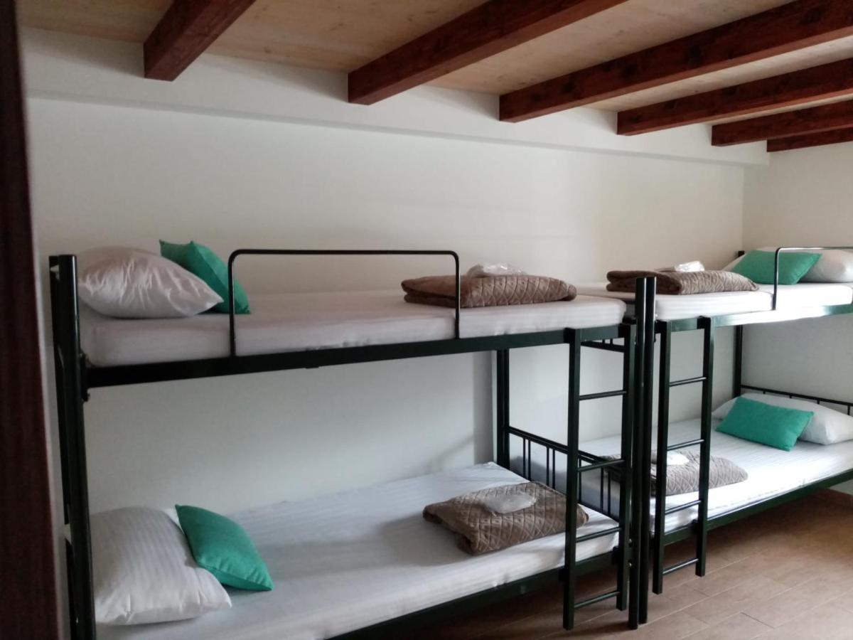Albergue Oasis サリア エクステリア 写真